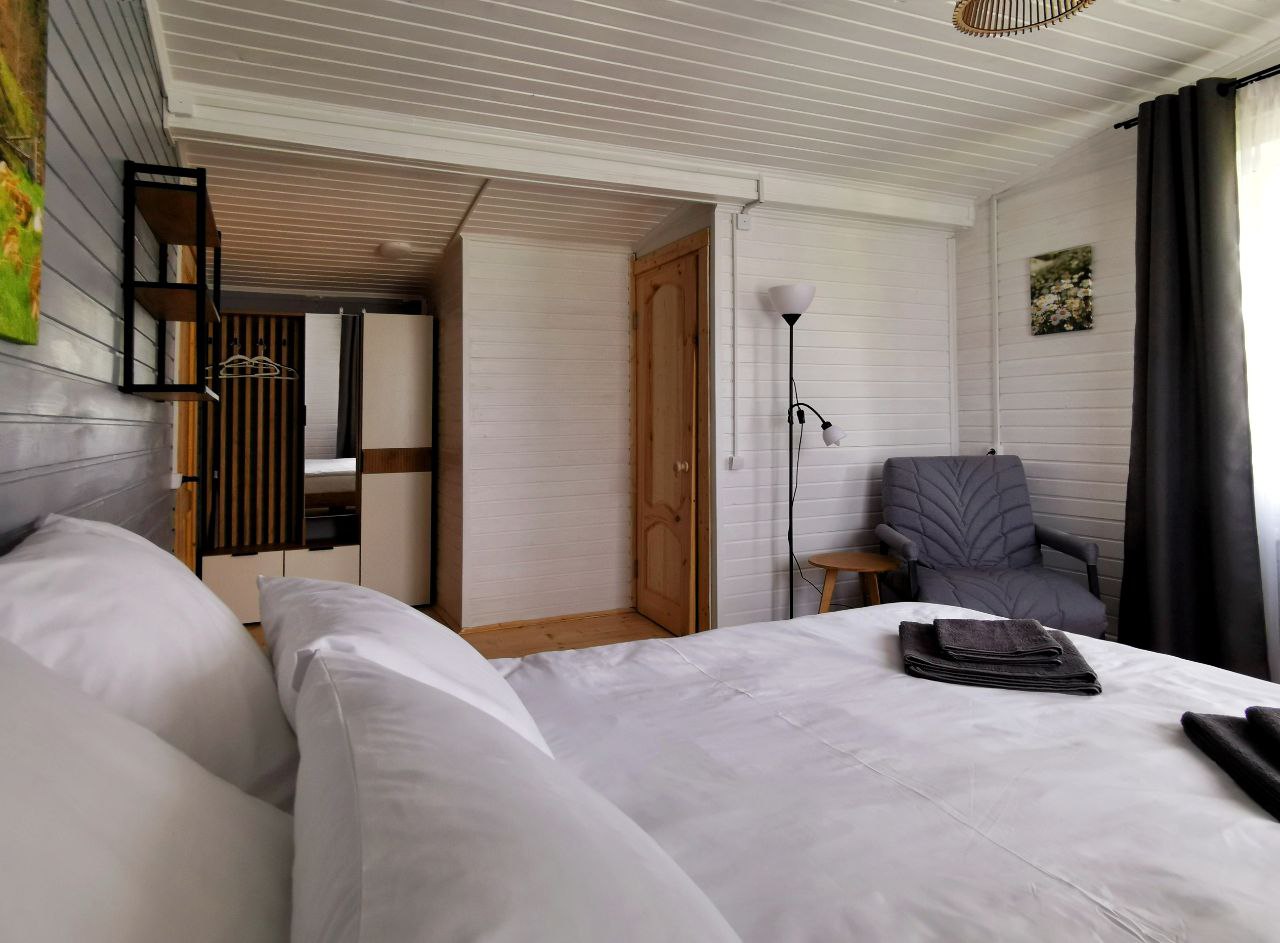 1room2.jpg