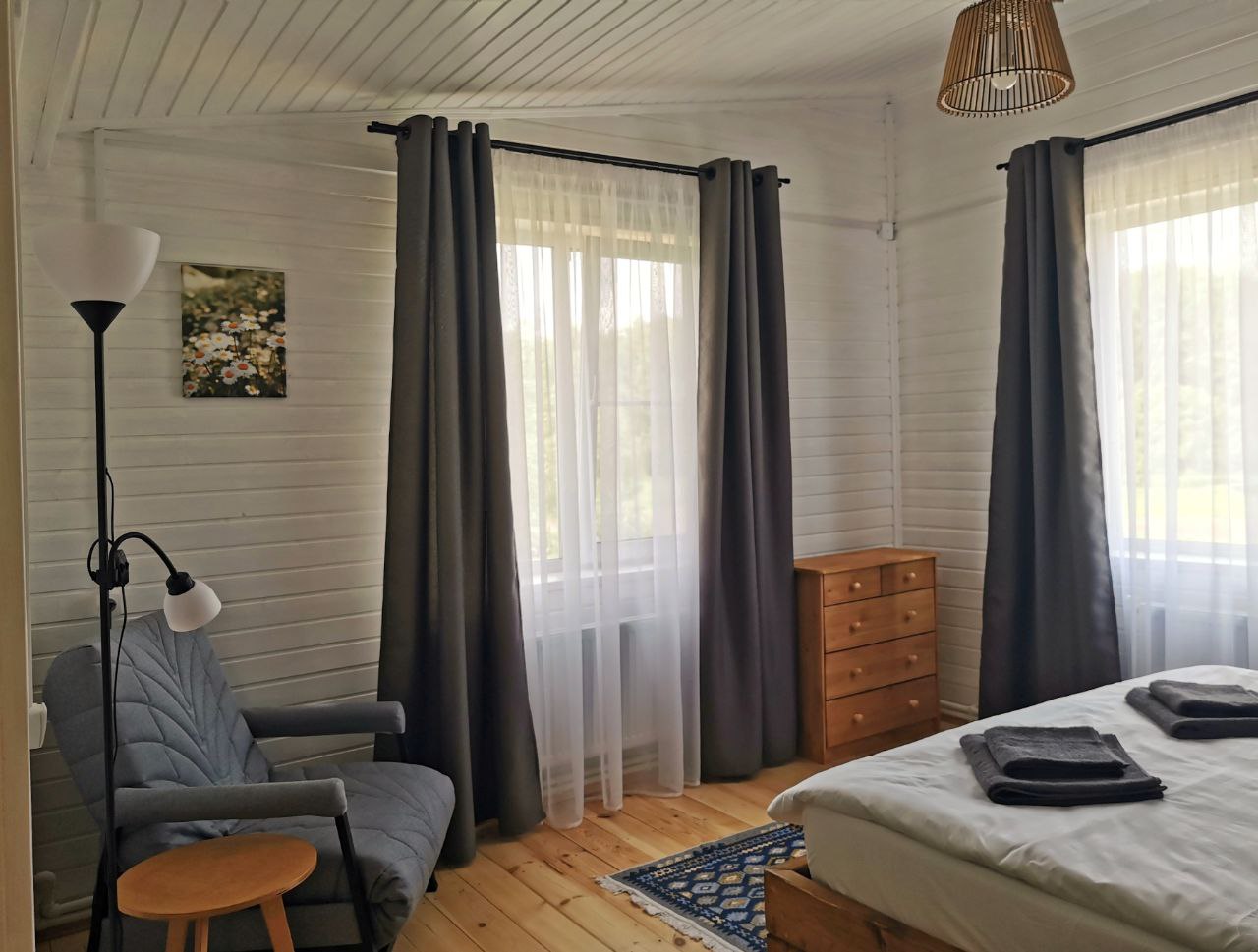 1room3.jpg