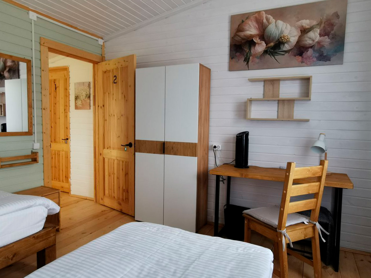 2room3.jpg